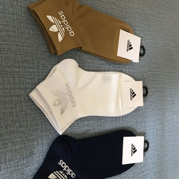 Adidas Accessories - Adidas yellow white blue socks